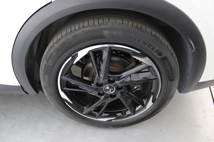 DS 7 Crossback vaihtoauto