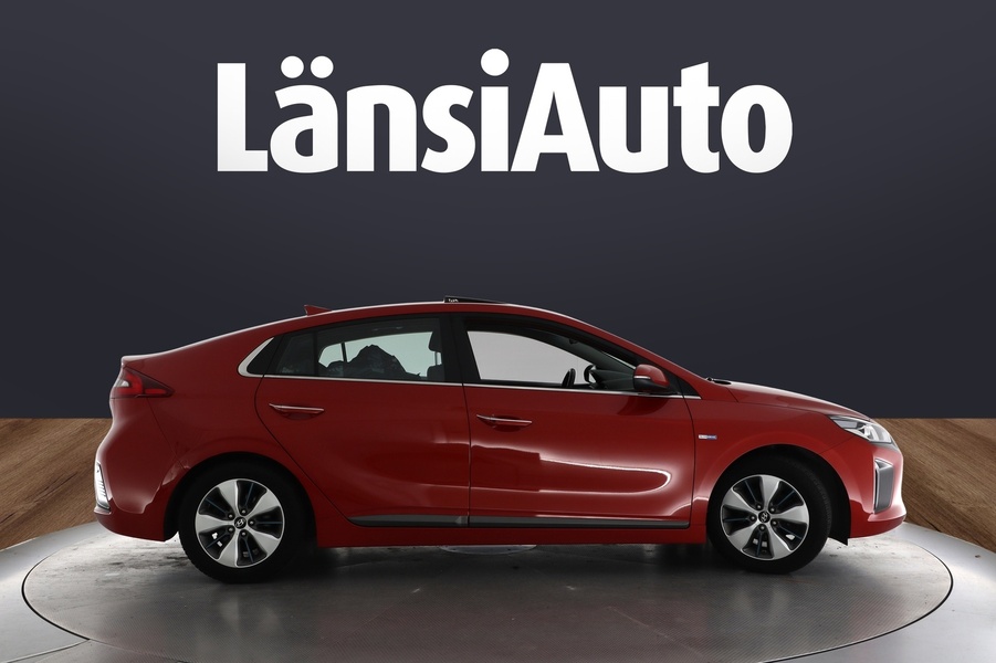 Hyundai IONIQ plug-in vaihtoauto