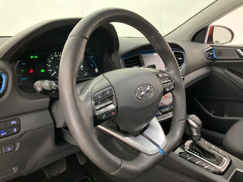 Hyundai IONIQ plug-in vaihtoauto