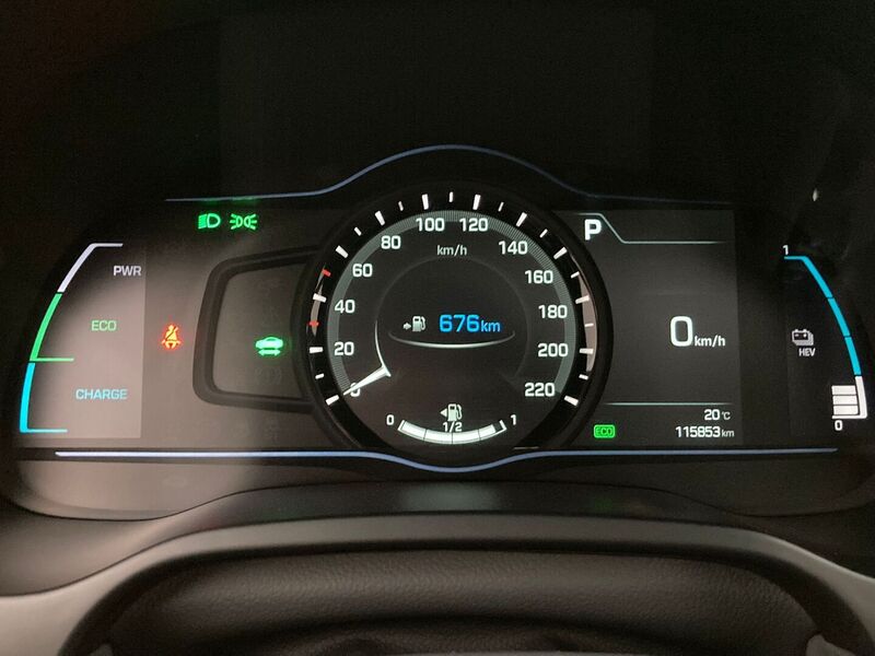 Hyundai IONIQ plug-in vaihtoauto