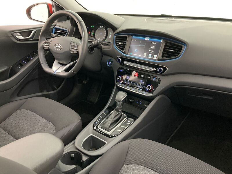 Hyundai IONIQ plug-in vaihtoauto