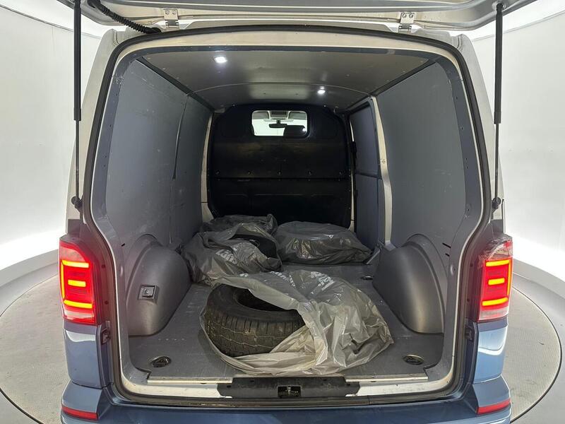 Volkswagen Transporter vaihtoauto