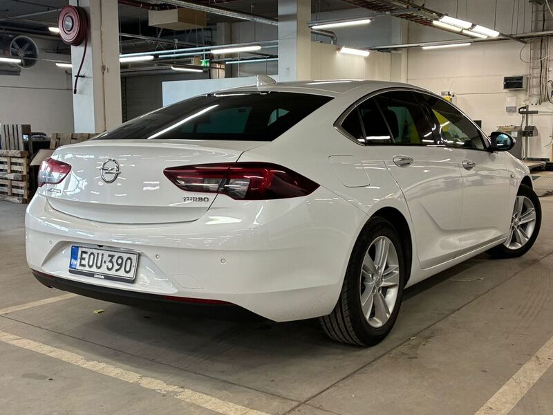 Opel Insignia vaihtoauto