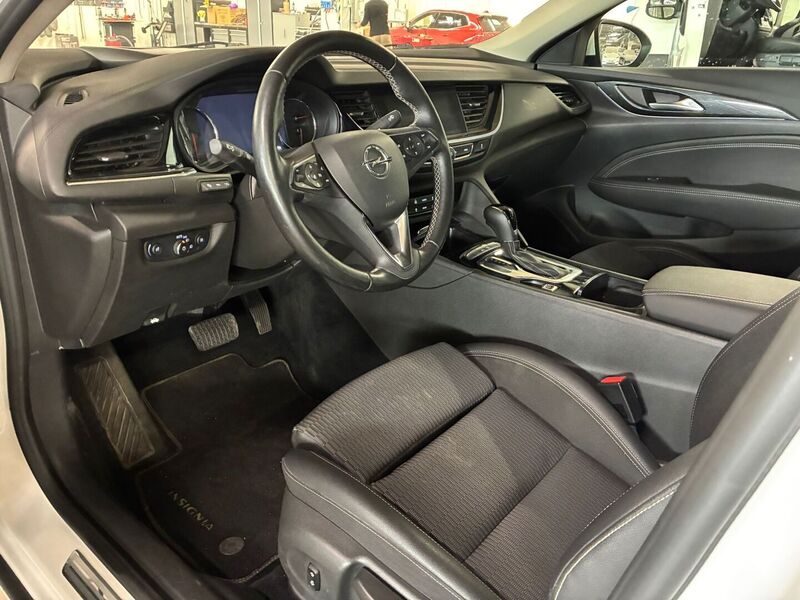 Opel Insignia vaihtoauto