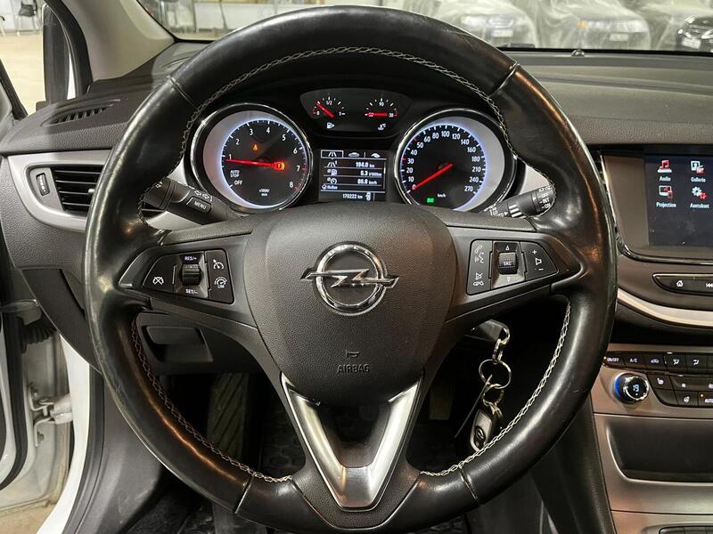 Opel Astra vaihtoauto