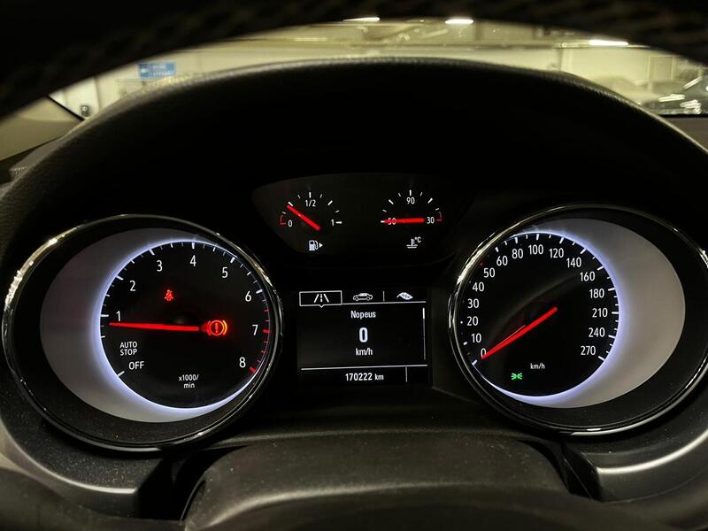 Opel Astra vaihtoauto