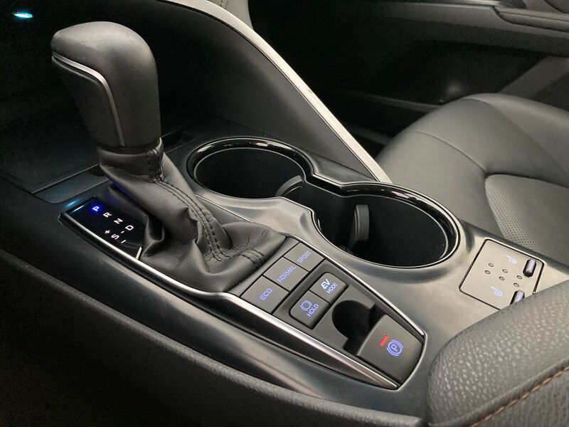 Toyota Camry vaihtoauto