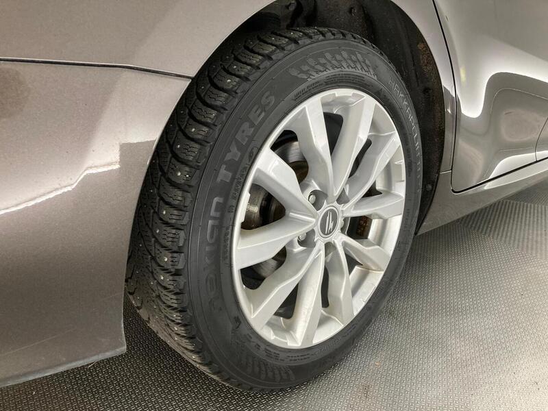 Toyota Camry vaihtoauto