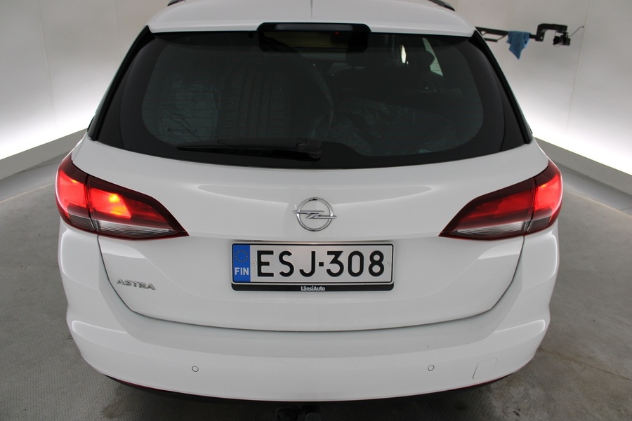 Opel Astra vaihtoauto