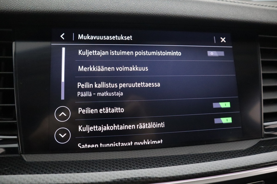 Opel Insignia vaihtoauto