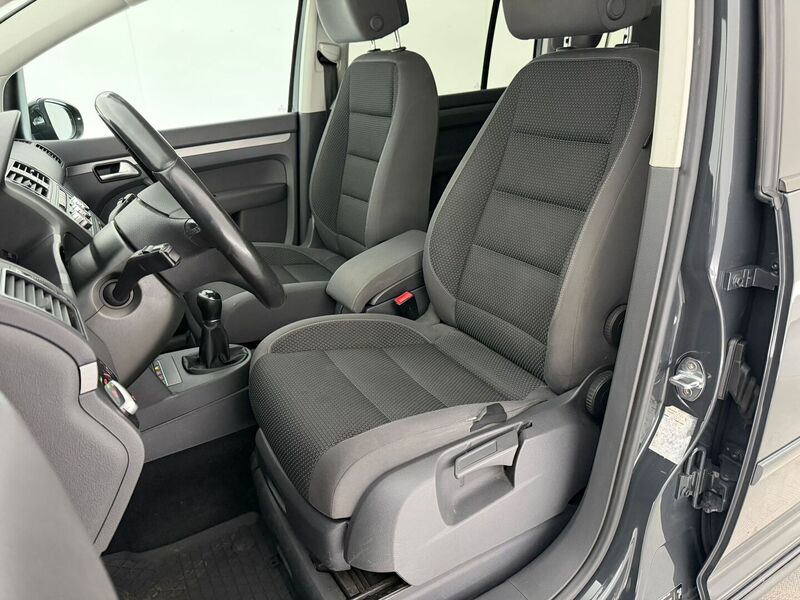 Volkswagen Touran vaihtoauto