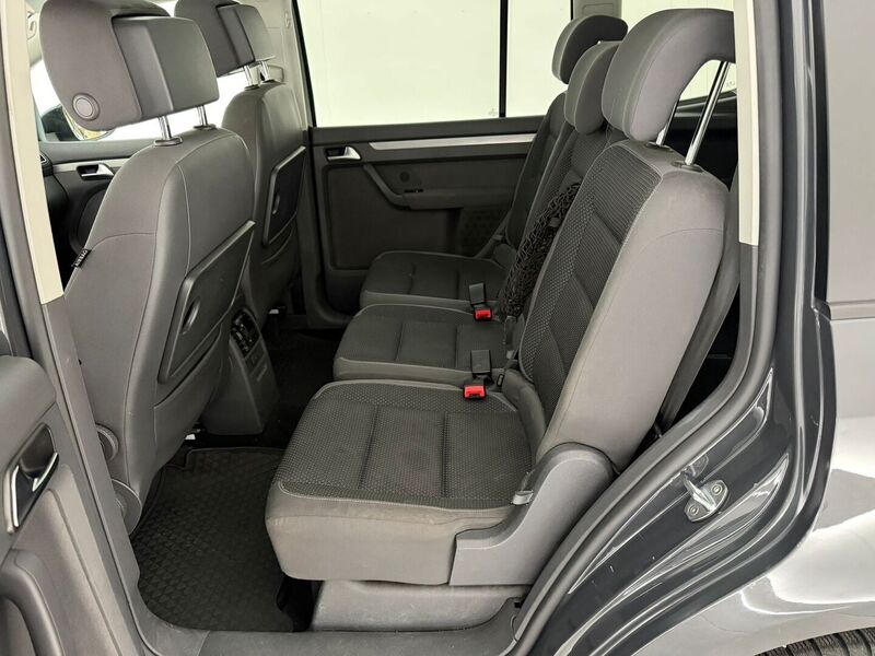 Volkswagen Touran vaihtoauto