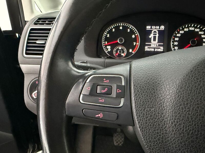 Volkswagen Touran vaihtoauto