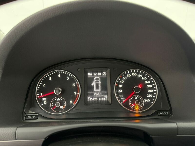 Volkswagen Touran vaihtoauto