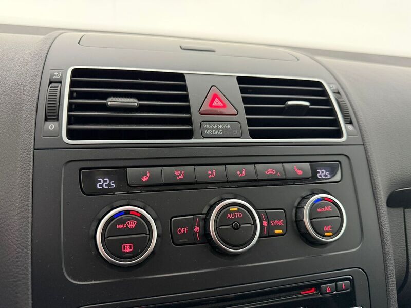 Volkswagen Touran vaihtoauto