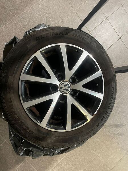 Volkswagen Touran vaihtoauto