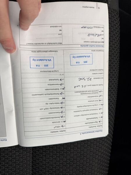 Volkswagen Touran vaihtoauto