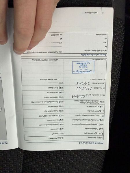 Volkswagen Touran vaihtoauto