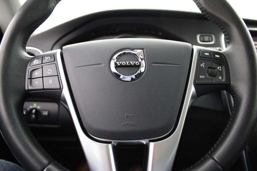 Volvo V40 Cross Country vaihtoauto