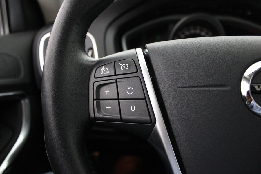 Volvo V40 Cross Country vaihtoauto