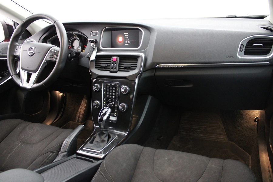 Volvo V40 Cross Country vaihtoauto