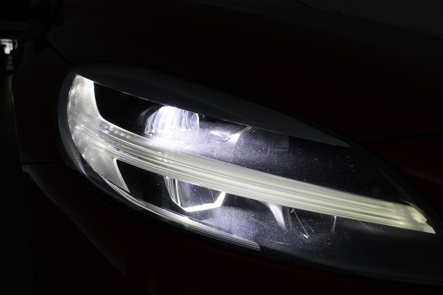 Volvo V40 Cross Country vaihtoauto
