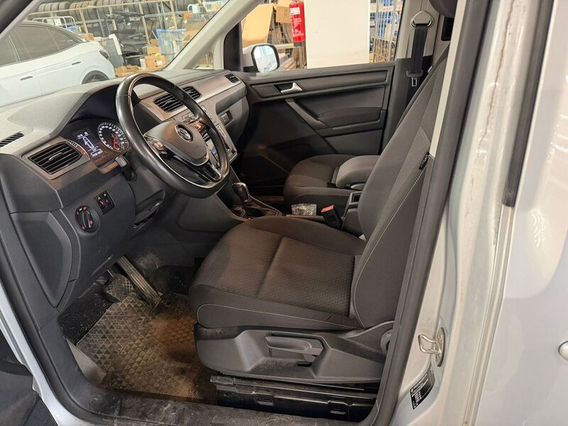 Volkswagen Caddy Maxi vaihtoauto