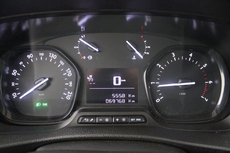 Opel Vivaro vaihtoauto