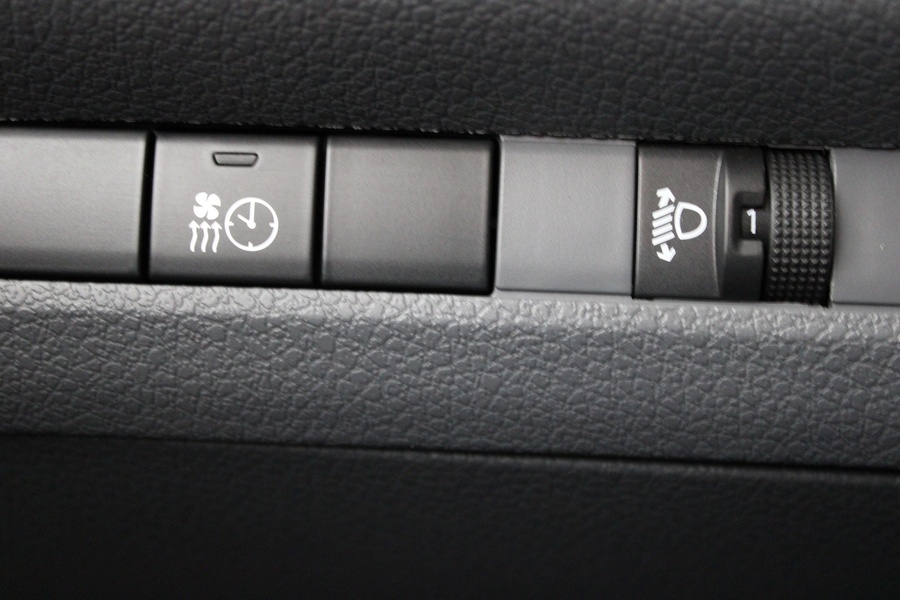 Opel Vivaro vaihtoauto