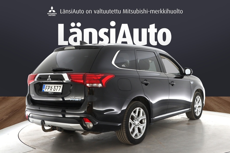 Mitsubishi Outlander PHEV vaihtoauto