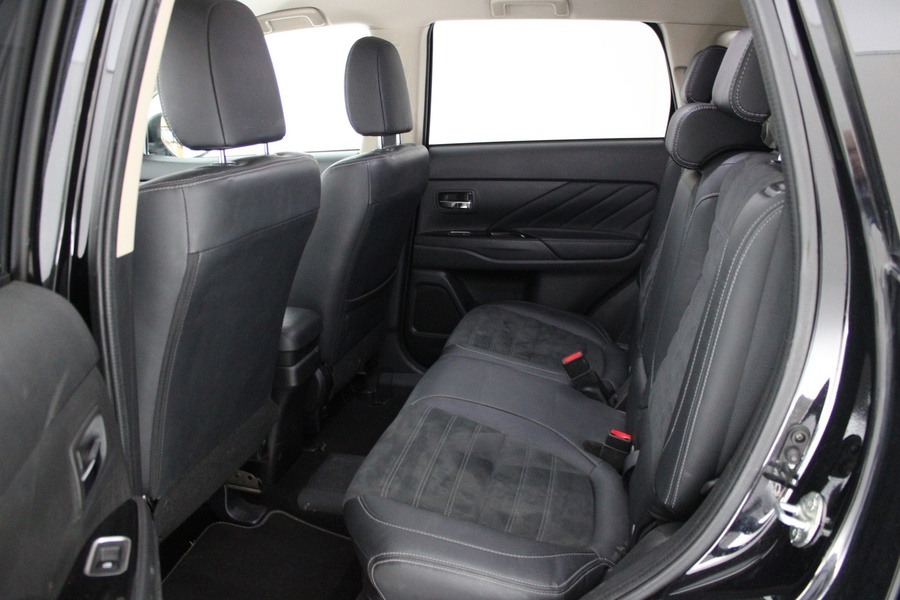 Mitsubishi Outlander PHEV vaihtoauto