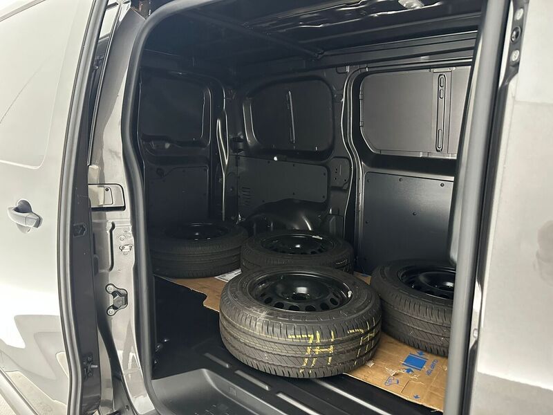 Opel Vivaro-e vaihtoauto