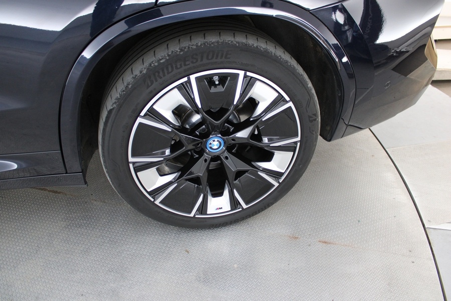 BMW iX3 vaihtoauto