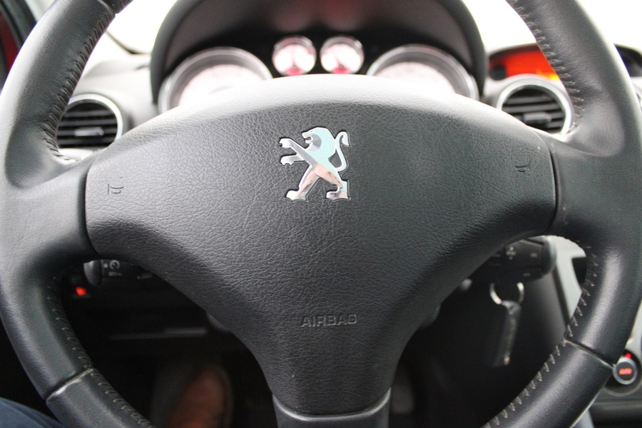 Peugeot 308 vaihtoauto