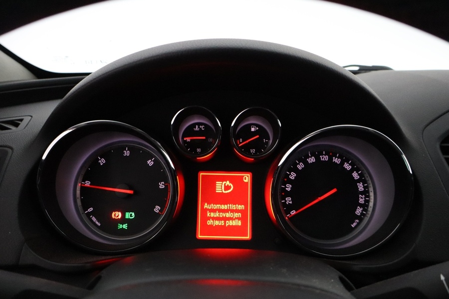 Opel Insignia vaihtoauto