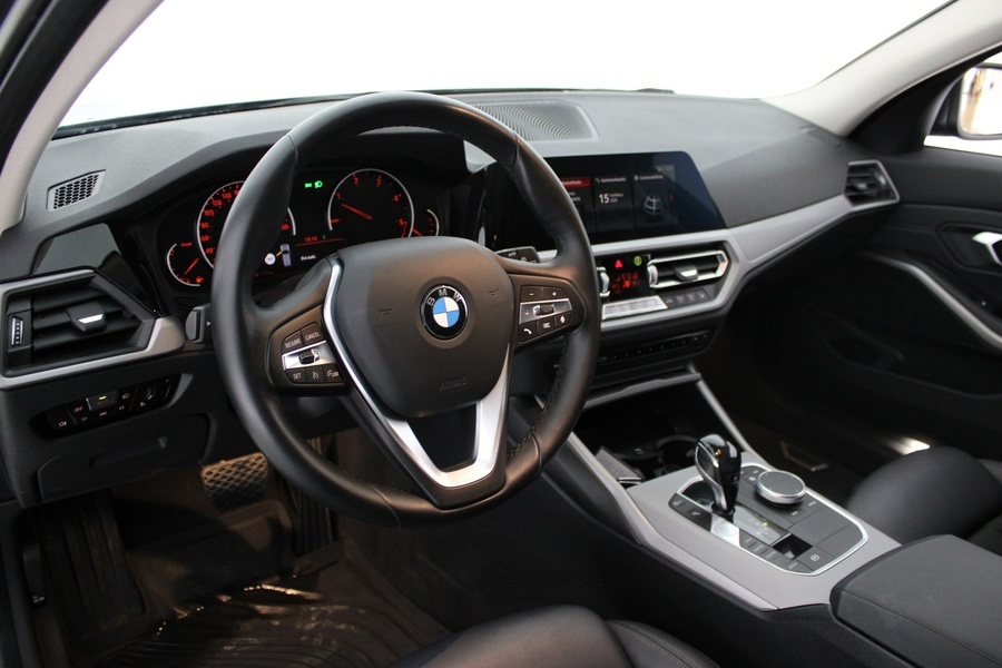 BMW 320 vaihtoauto