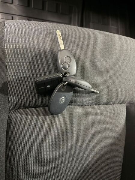 Nissan NV400 vaihtoauto