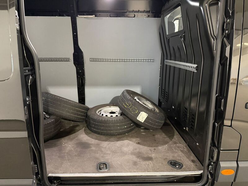 Nissan NV400 vaihtoauto