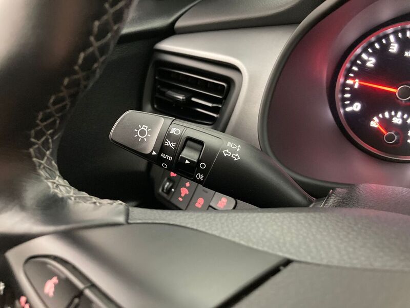 Kia Stonic vaihtoauto