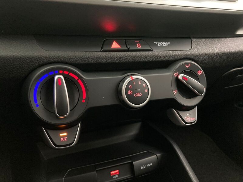 Kia Stonic vaihtoauto