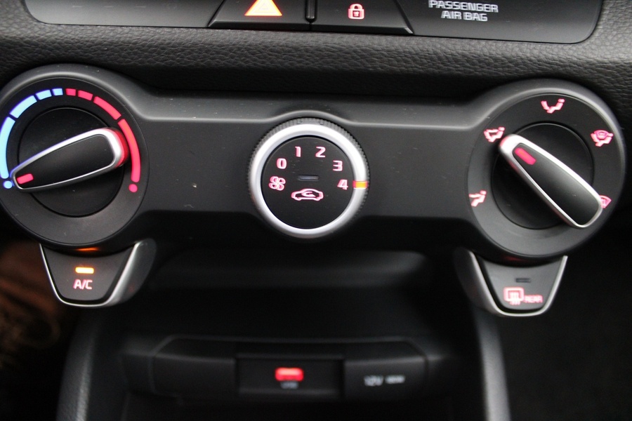 Kia Stonic vaihtoauto