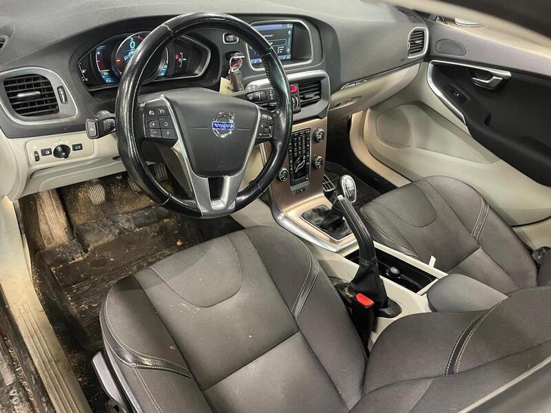 Volvo V40 Cross Country vaihtoauto