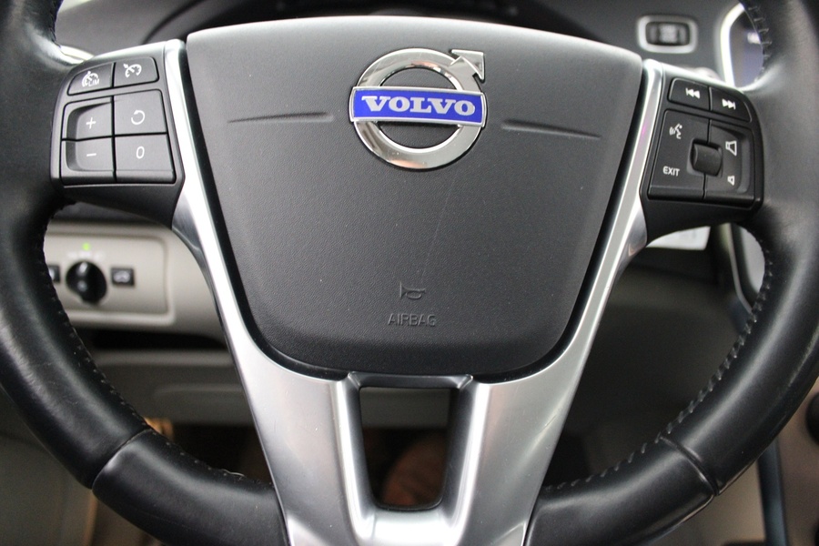 Volvo V40 Cross Country vaihtoauto