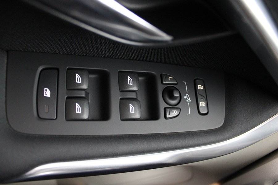 Volvo V40 Cross Country vaihtoauto