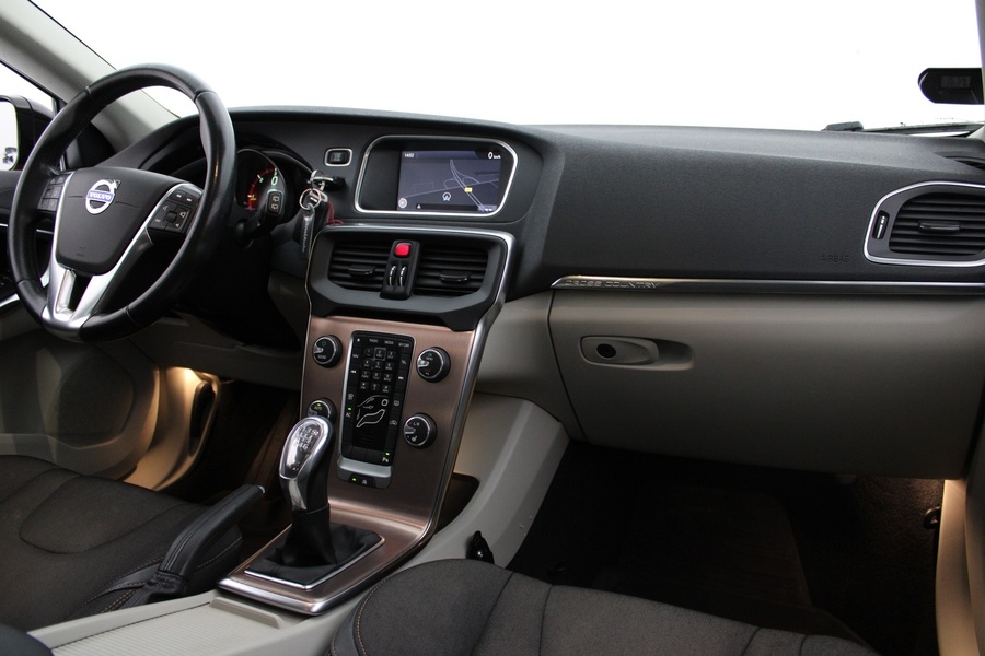 Volvo V40 Cross Country vaihtoauto