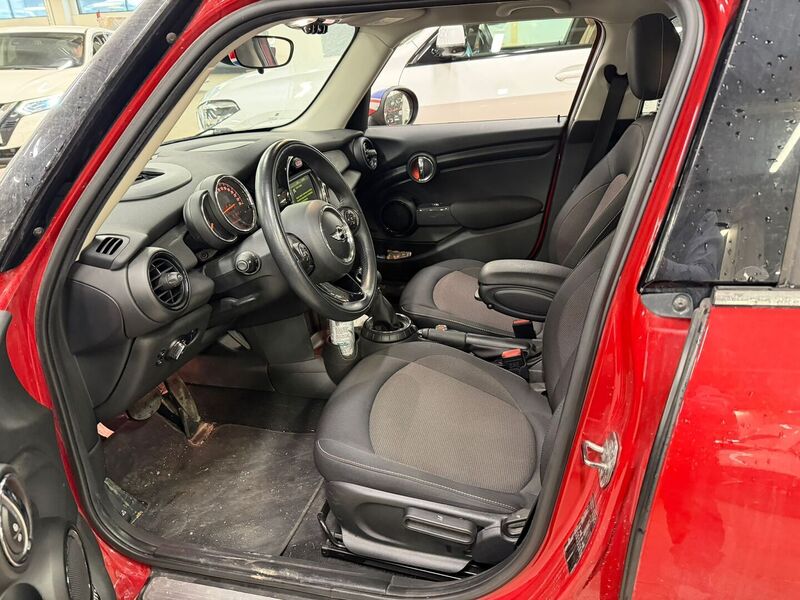 Mini Hatchback vaihtoauto