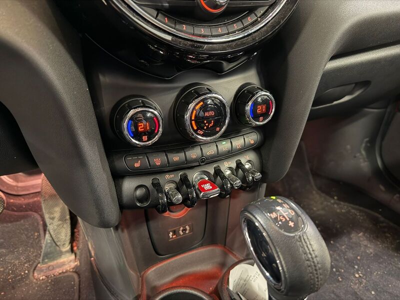 Mini Hatchback vaihtoauto