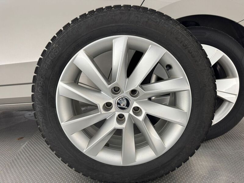 Skoda Superb vaihtoauto