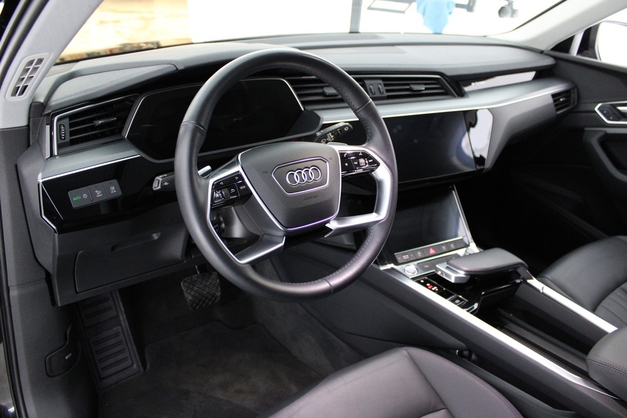 Audi e-tron vaihtoauto