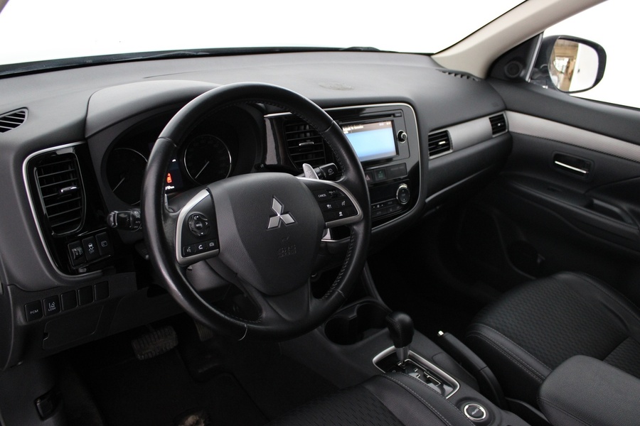 Mitsubishi Outlander vaihtoauto